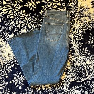 American Eagle Ne(x)t Level Curvy Super High-Waisted Flare Jeans